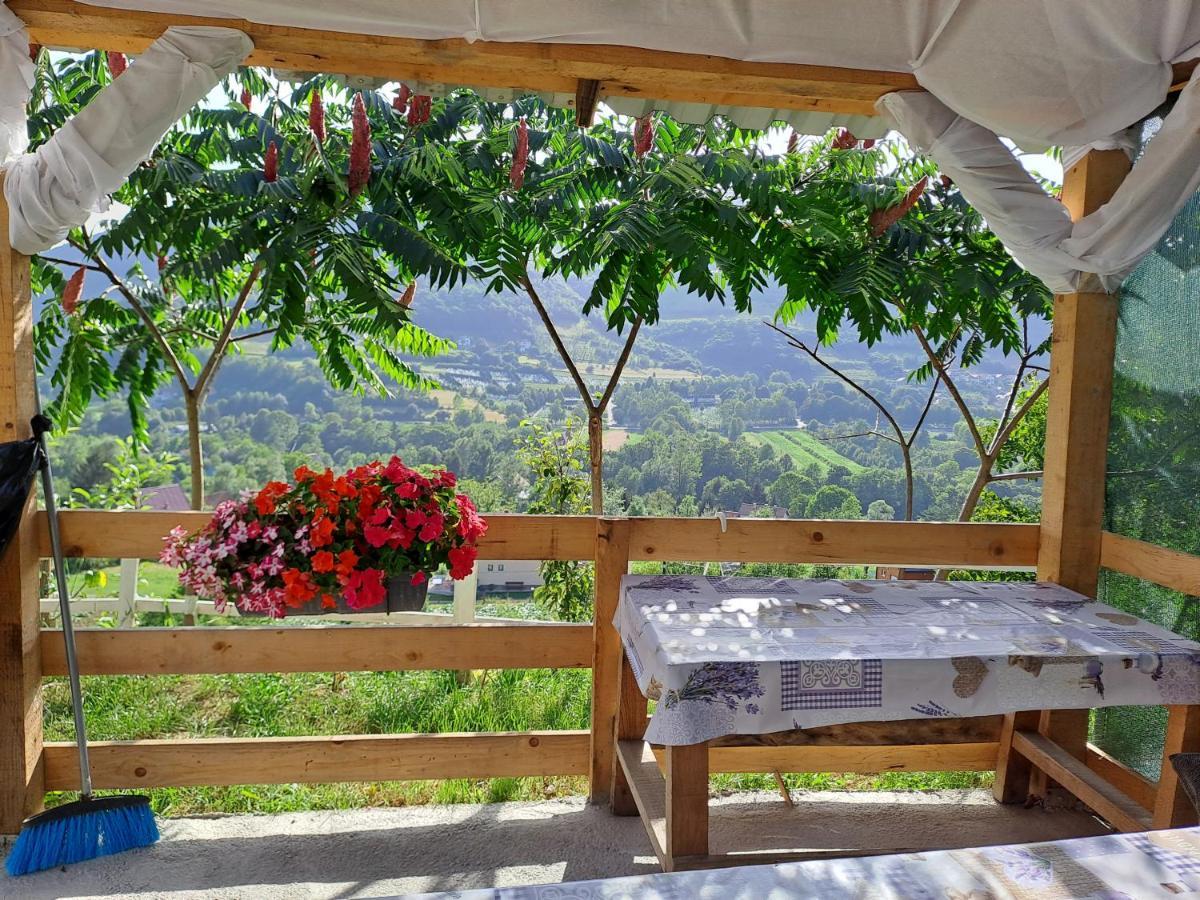 Natural House Visoko Exterior foto
